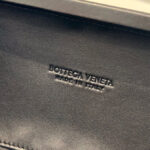 Bottega Veneta Knot On Strap 717623